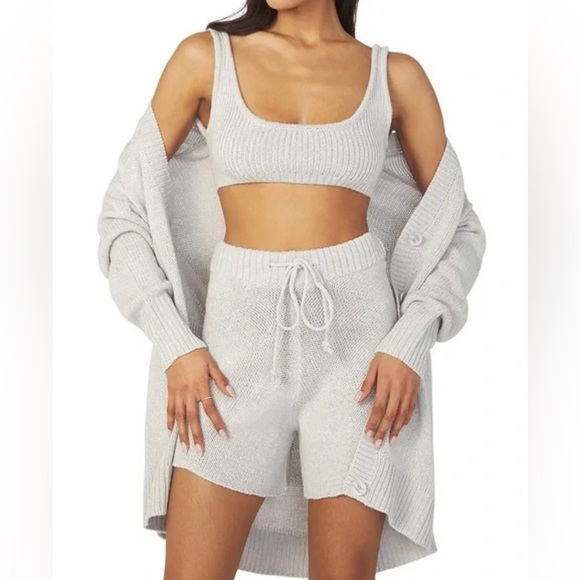 WeWoreWhat NWT Revolve Scoop Pull On Bra Top Chunky Cozy Stitch Light Grey - Picture 1 of 5